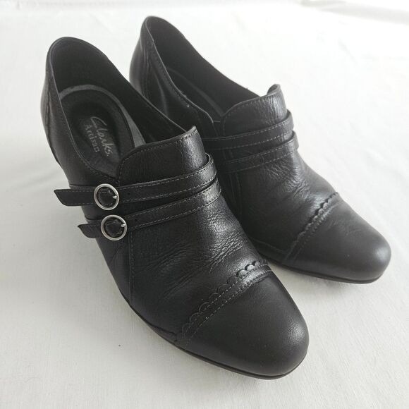 CLARKS Boots Womens 8.5 Black Genuine Leather Ankle Block Heels ARTISAN Stanhope - Picture 3 of 9